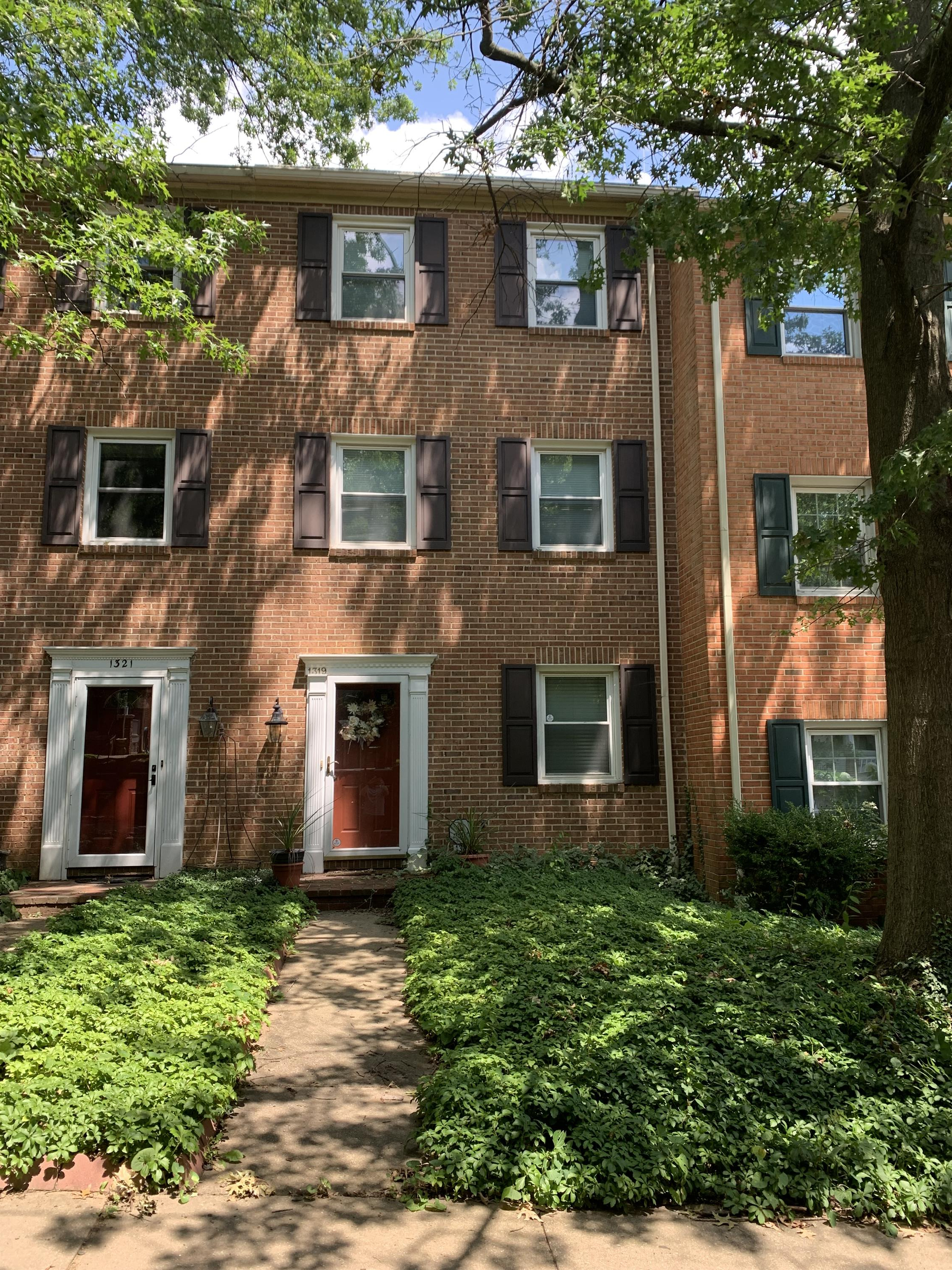 1319 West 10th Street