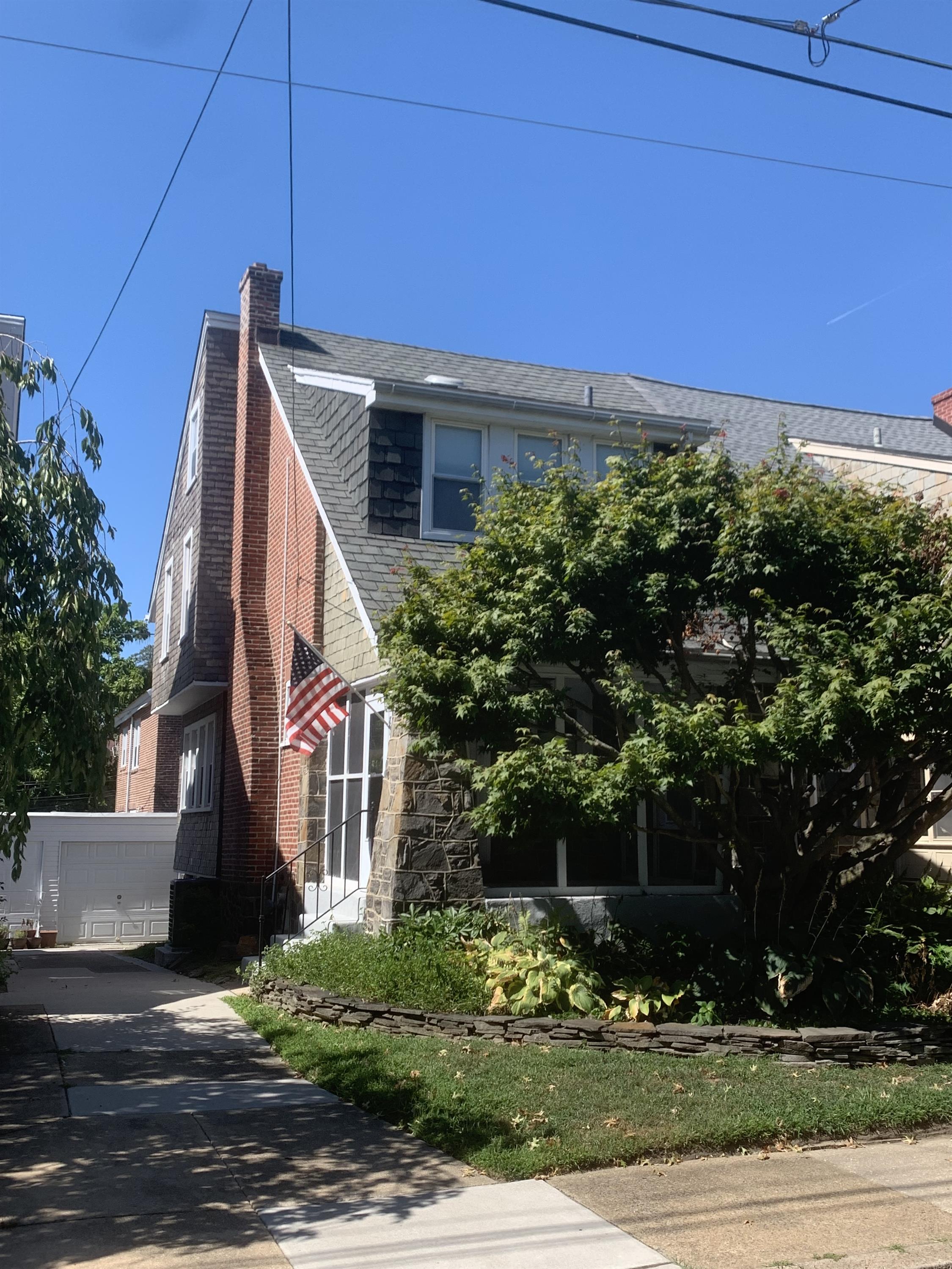 816 W 22nd Street