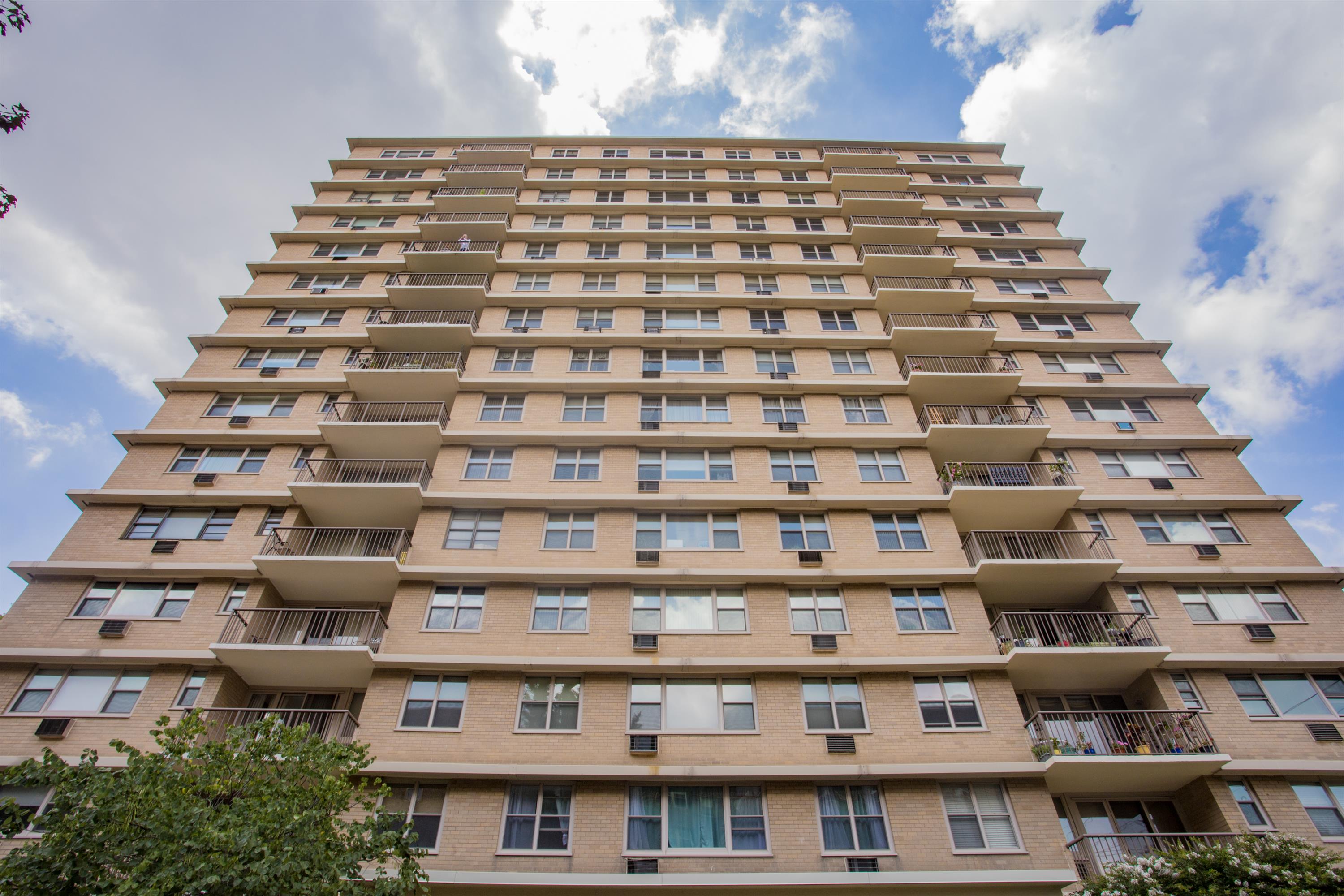 1301 North Harrison Street - 608